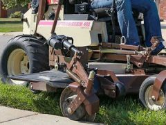 Grasshopper with Edge-Eze Edger in action